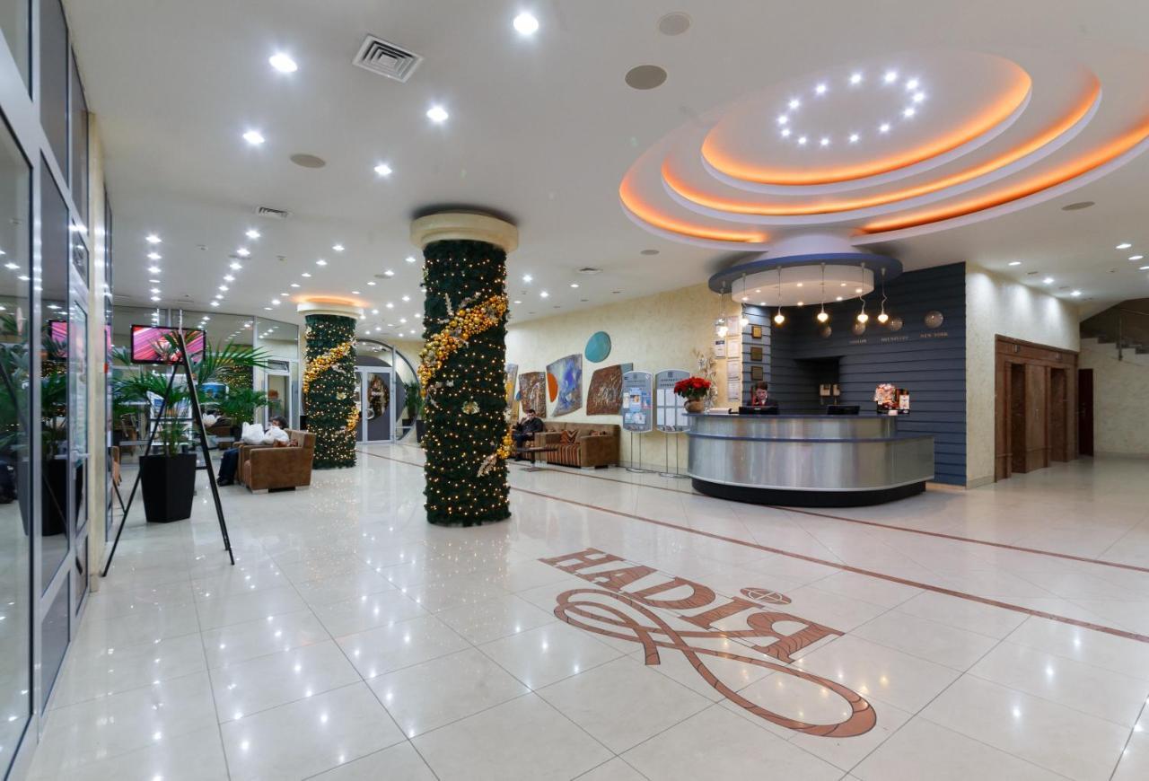 โรงแรมนาดียา อิวาโน-ฟรานกิฟสเก ภายนอก รูปภาพ